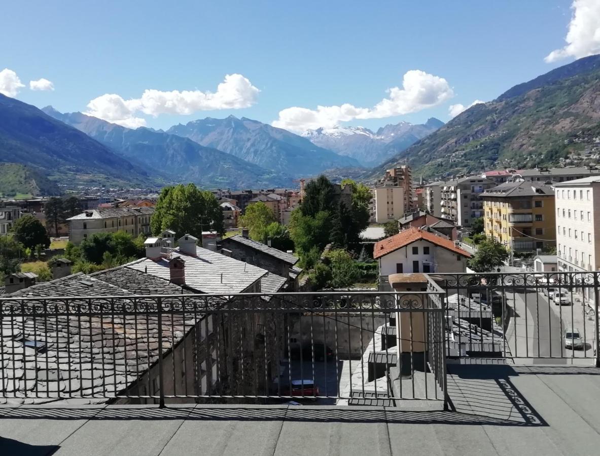 Mansarda Del Sole, Nel Cuore Di Aosta Esterno foto