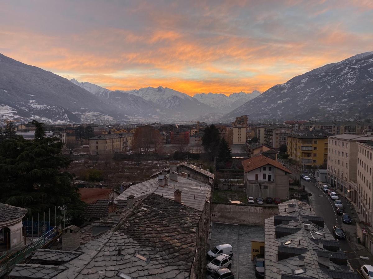 Mansarda Del Sole, Nel Cuore Di Aosta Esterno foto