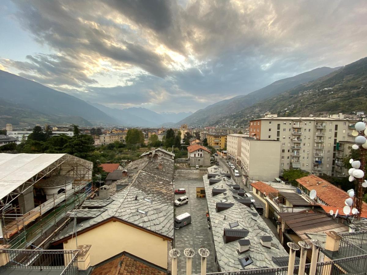 Mansarda Del Sole, Nel Cuore Di Aosta Esterno foto